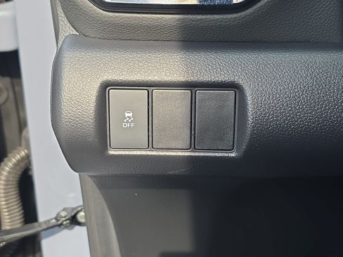 Used 2025 Honda Pilot Sport image 26