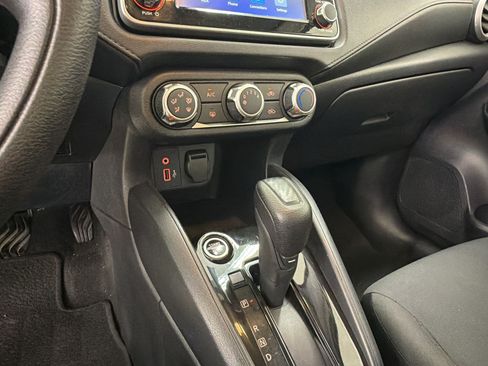 Used 2021 Nissan Versa S FWD image 18