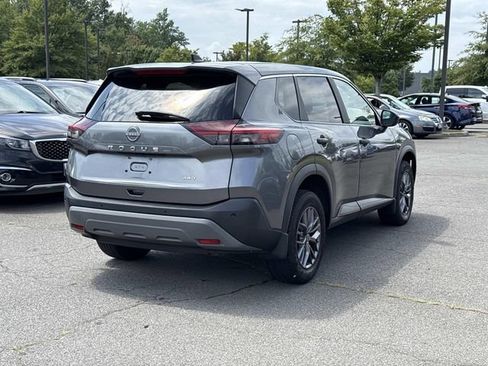 Used 2023 Nissan Rogue S AWD/4WD image 2