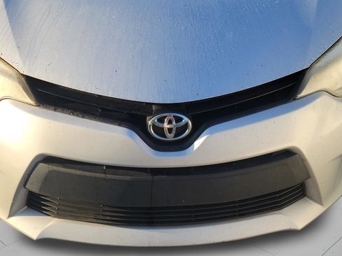 Used 2014 Toyota Corolla LE image 14