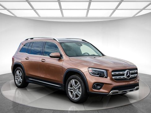 Certified 2022 Mercedes-Benz GLB 250 4MATIC image 4