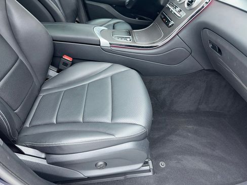 Used 2022 Mercedes-Benz GLC 300 GLC 300 w/ Premium Package Lite image 44