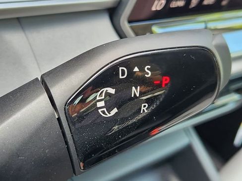 New 2026 Volkswagen Tiguan SE AWD/4WD image 18