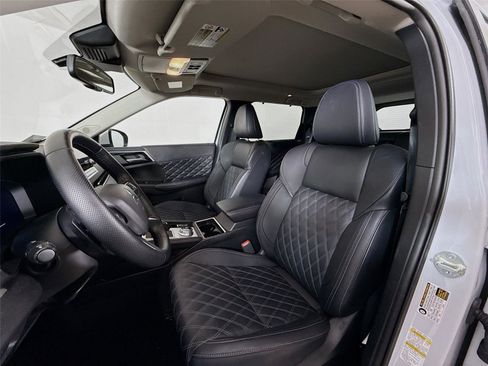 Used 2024 Mitsubishi Outlander SEL image 14