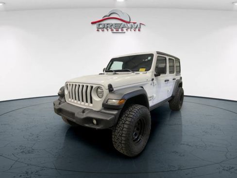 Used 2019 Jeep Wrangler Unlimited Sport S AWD/4WD image 3