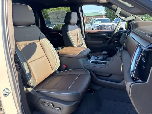 New 2026 GMC Sierra 1500 Denali w/ Denali Reserve Package AWD/4WD image 11