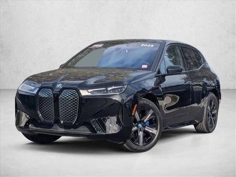 Used 2025 BMW iX xDrive50 image 1