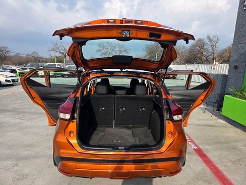 Used 2022 Nissan Kicks SV FWD image 29