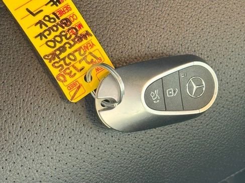 Used 2025 Mercedes-Benz C 300 4MATIC Sedan image 52