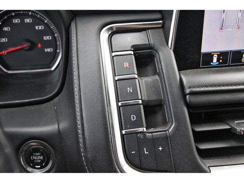 Used 2021 Chevrolet Tahoe Z71 w/ Z71 Signature Package AWD/4WD image 29