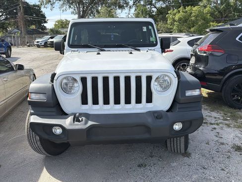 Used 2023 Jeep Wrangler Unlimited Sport AWD/4WD image 2