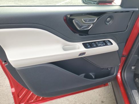 New 2026 Lincoln Aviator Reserve AWD/4WD image 8