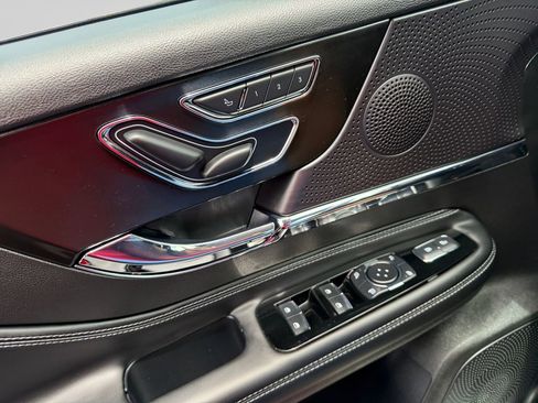 Used 2024 Lincoln Corsair FWD image 17