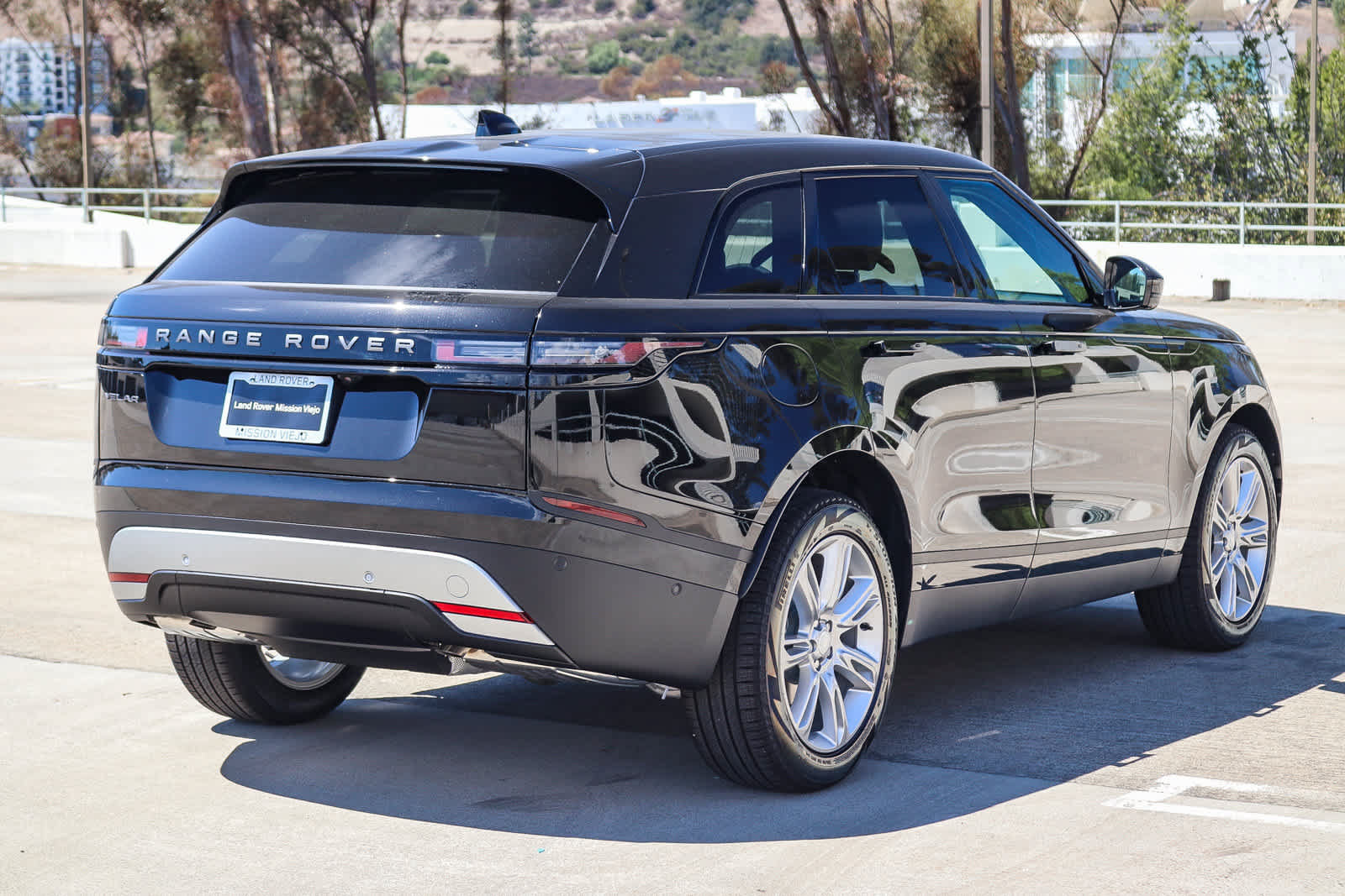New 2026 Land Rover Range Rover Velar S AWD/4WD image 4