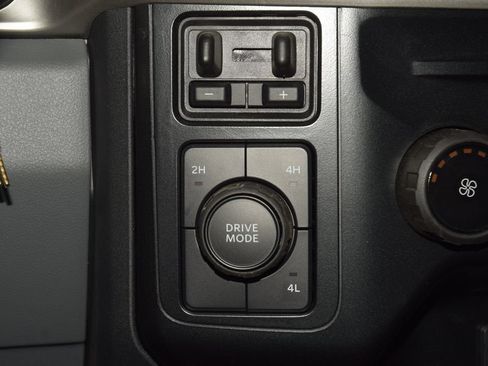 Used 2024 Ford F600 4x4 Regular Cab Super Duty w/ XLT Value Package image 23