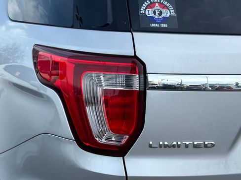 Used 2019 Ford Explorer Limited w/ Class III Trailer Tow Package image 15