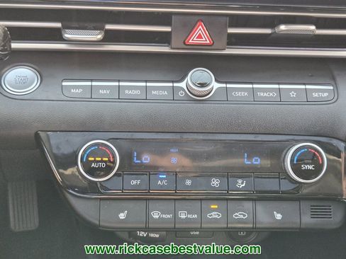 Used 2023 Hyundai Elantra Limited image 26