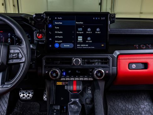Used 2025 Toyota Tacoma TRD Pro AWD/4WD image 23