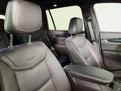 Certified 2024 Cadillac XT6 Premium Luxury FWD image 10