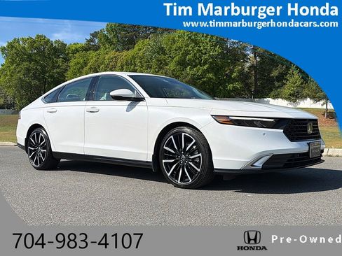 Used 2025 Honda Accord Touring image 1
