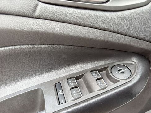 Used 2019 Ford Escape SEL image 18