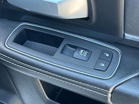 Used 2024 RAM 3500 Big Horn image 22