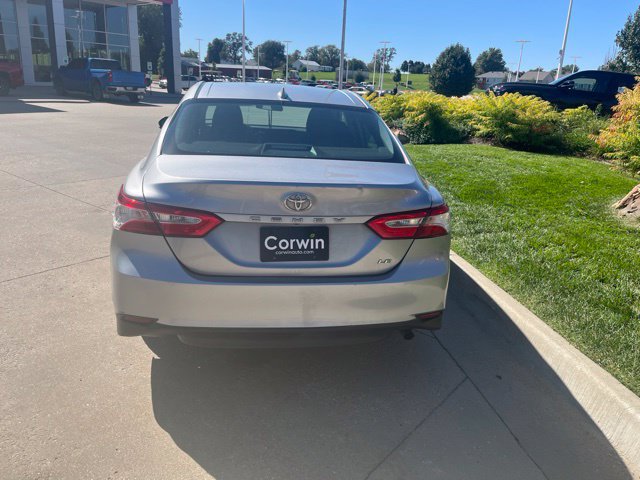 Used 2019 Toyota Camry LE FWD image 5