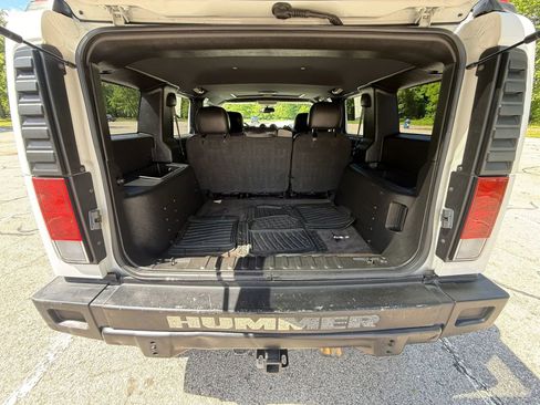 Used 2005 HUMMER H2 w/ Preferred Equipment Group AWD/4WD image 12