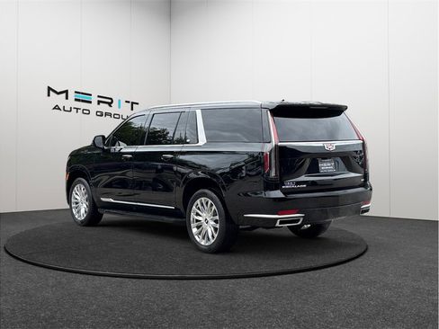 Used 2023 Cadillac Escalade ESV Premium Luxury RWD image 7