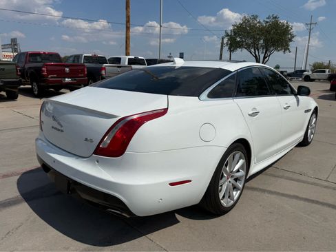 Used 2017 Jaguar XJ R-Sport RWD image 3