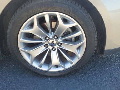 Used 2018 Ford Taurus Limited FWD image 33