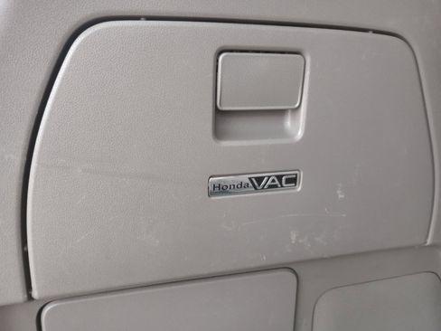 Used 2016 Honda Odyssey Touring Elite image 18