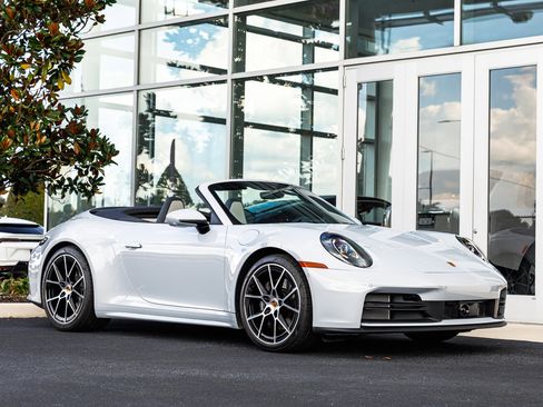 Used 2025 Porsche 911 Carrera image 20