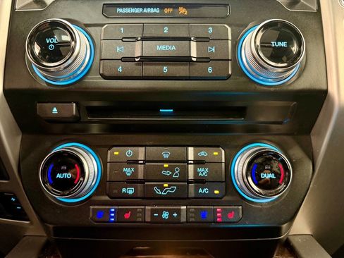 Used 2016 Ford F150 Platinum w/ Max Trailer Tow Package image 13