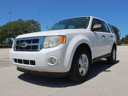 Used 2012 Ford Escape XLS FWD image 4