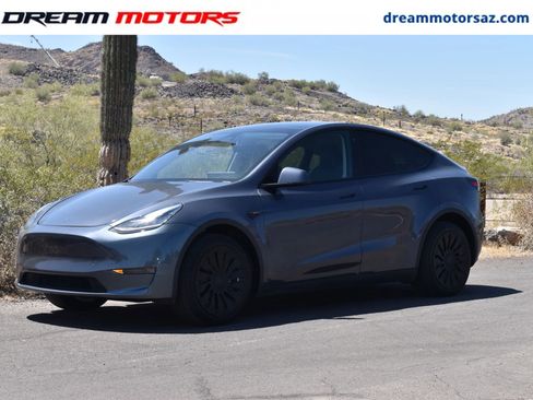 Used 2021 Tesla Model Y Long Range AWD/4WD image 1