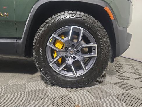 Used 2022 Rivian R1S Launch Edition image 11