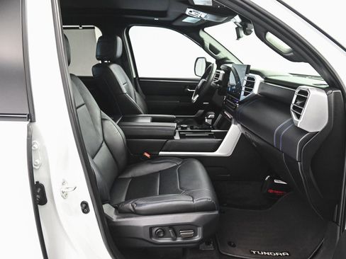 Used 2025 Toyota Tundra Platinum image 37