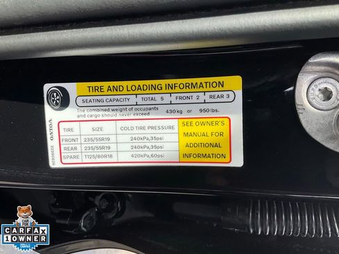 Used 2025 Volvo XC60 B5 Plus image 21