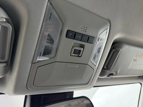 Used 2025 Toyota RAV4 XLE image 19