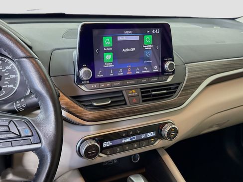 Used 2019 Nissan Altima 2.5 SL FWD image 18