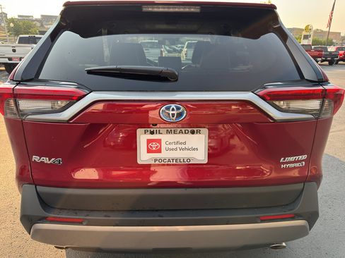 Used 2023 Toyota RAV4 Limited AWD/4WD image 4