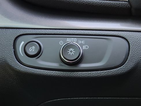 Used 2018 Buick Encore Preferred FWD image 22