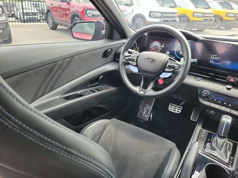 Used 2025 Hyundai Elantra N FWD image 13