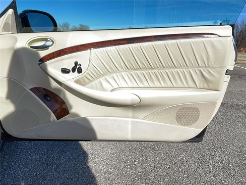 Used 2006 Mercedes-Benz CLK 350 Cabriolet image 13