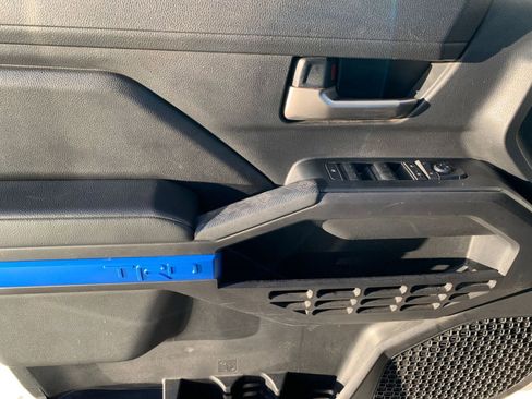 Used 2025 Toyota Tacoma TRD Off-Road image 20