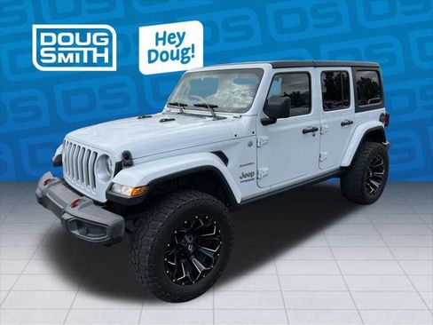 Certified 2019 Jeep Wrangler Unlimited Sahara AWD/4WD image 2