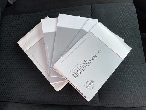 Used 2015 Nissan Altima 2.5 SV w/ Convenience Package image 40