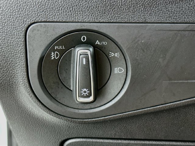 Used 2021 Volkswagen Tiguan SEL FWD image 21