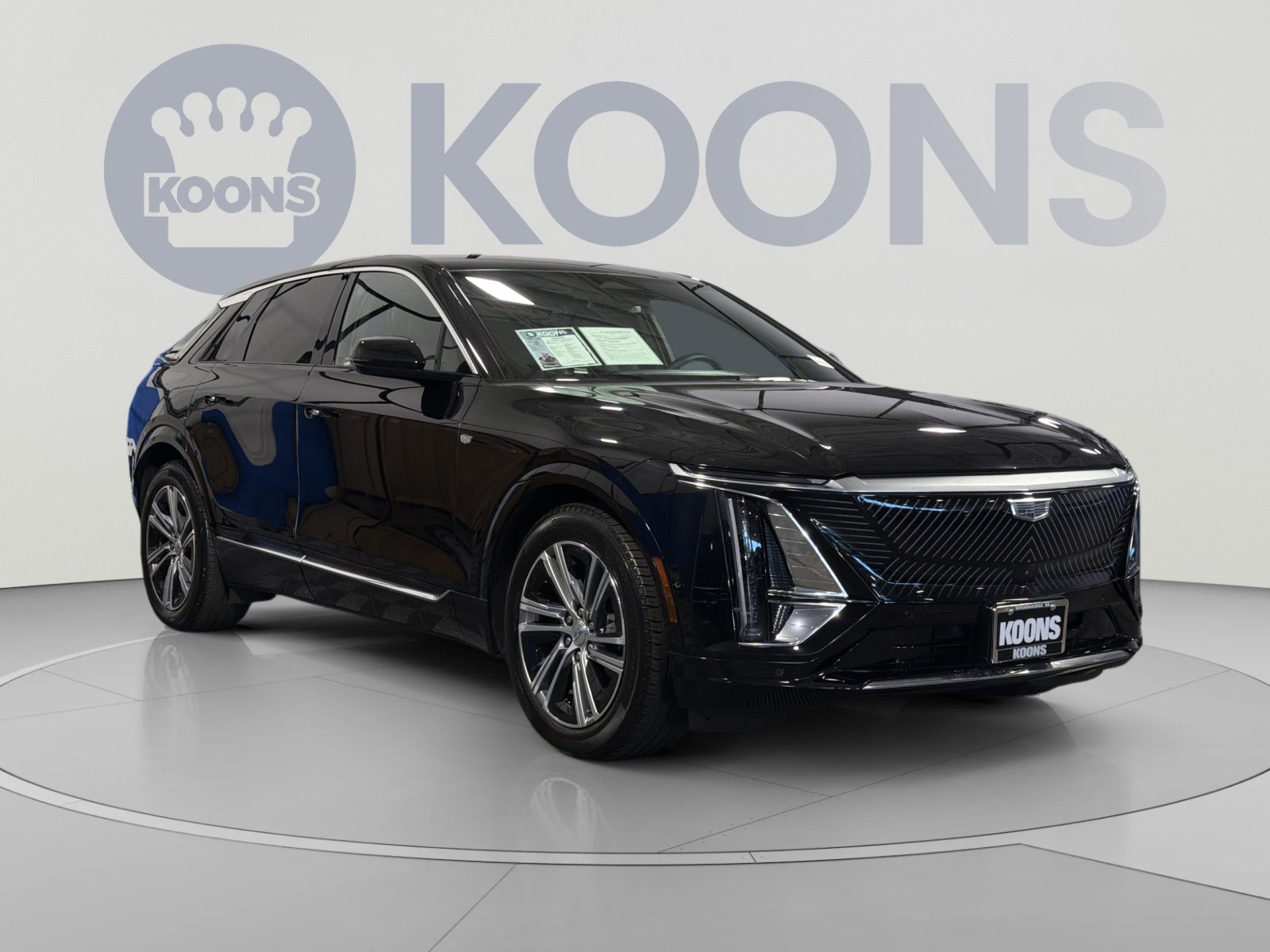 Used 2024 Cadillac Lyriq Luxury AWD/4WD image 10